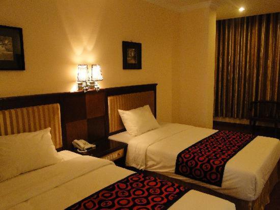 Bac Do Hotel Hanoi Esterno foto