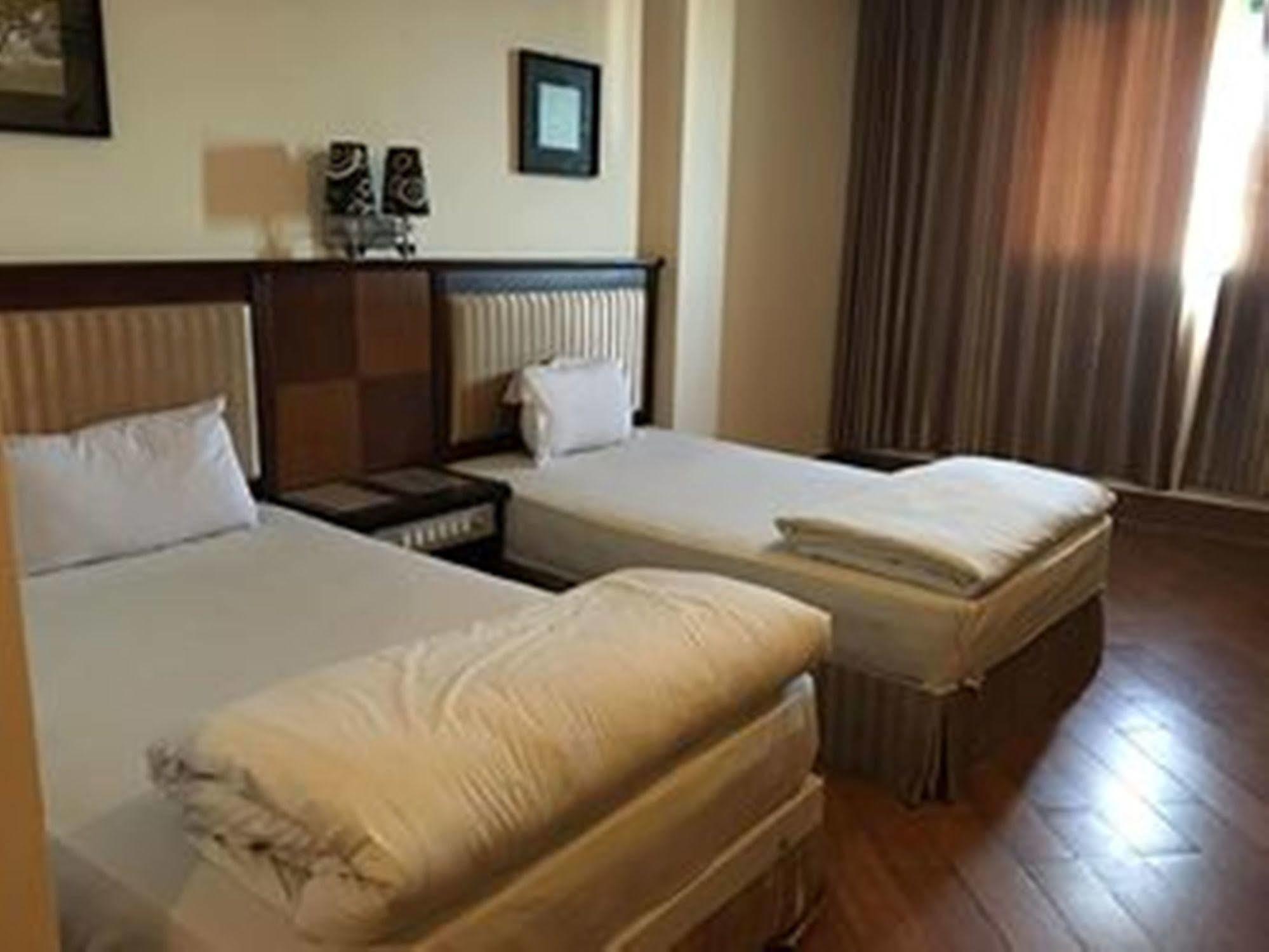 Bac Do Hotel Hanoi Esterno foto